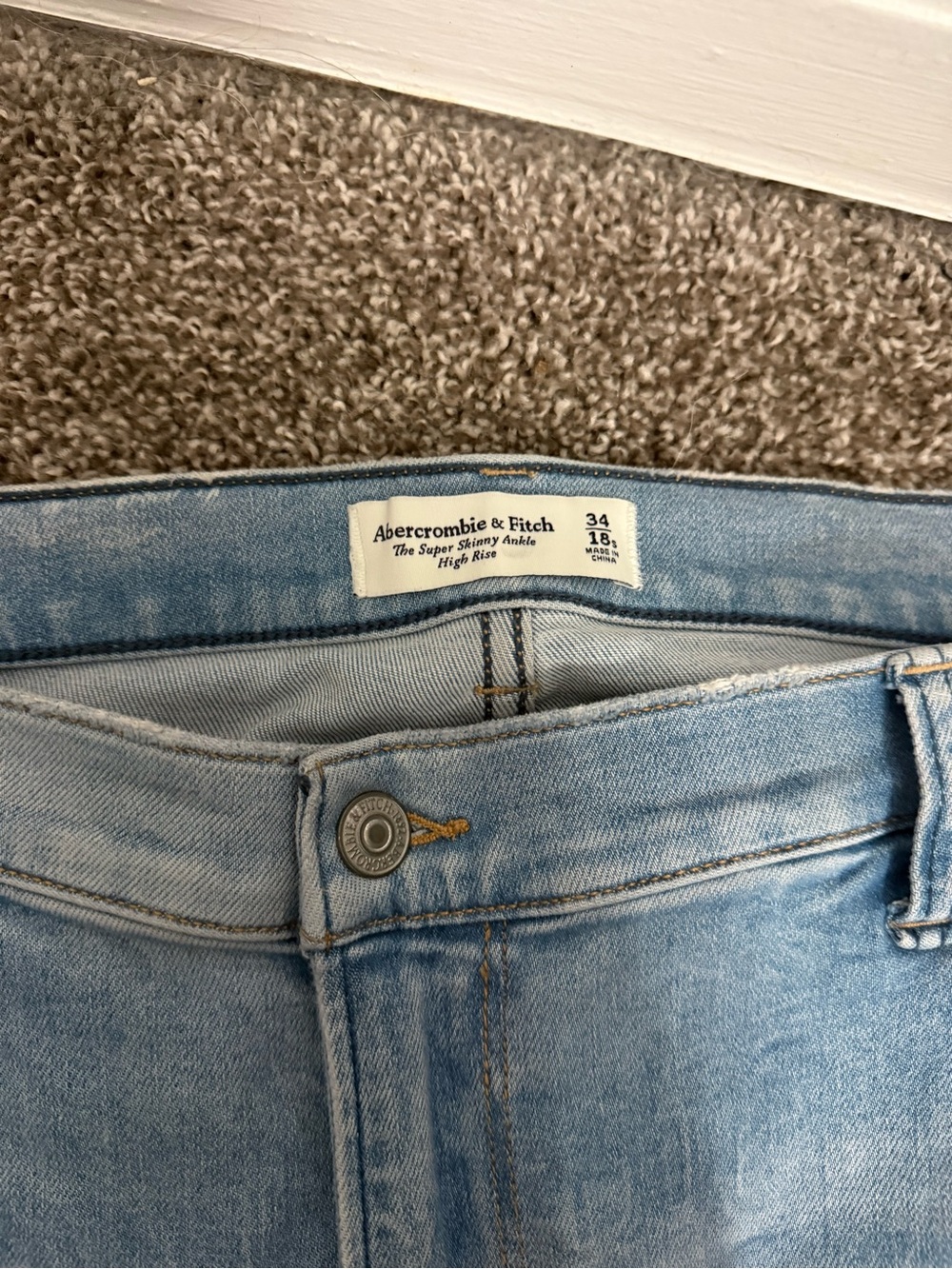 Abercrombie & Fitch Jeans - Picture 4 of 5